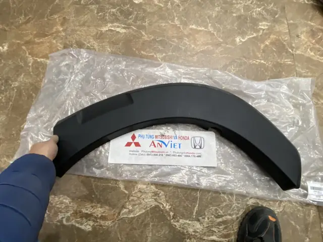 Một Số Lưu Ý Khi Chọn Mua Ốp Phồng Bánh Sau Xe Mitsubishi Xpander Cross Hàngchính Hãng: