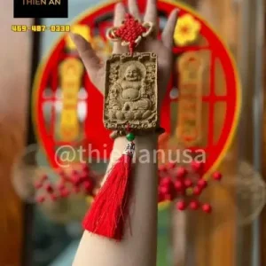 Phật Di Lặc Để Xe Ô Tô Bằng Trầm Hương: Ý Nghĩa, Cách Đặt Và Bảo Quản Đúng Phong Thủy