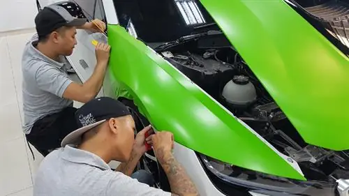 Thay Đổi Màu Sơn Xe Ô Tô Không Khai Báo Sẽ Bị Phạt Bao Nhiêu?