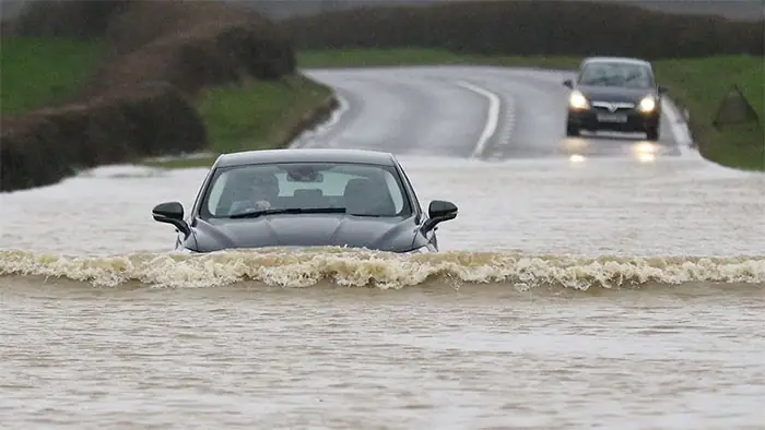 Lưu Ý Quan Trọng Để Tránh Xe Ô Tô Bị Thủy Kích