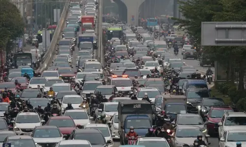 Bạn Đã Biết Hết Các Khoản Phí Xe Ô Tô Cần Nộp Chưa?