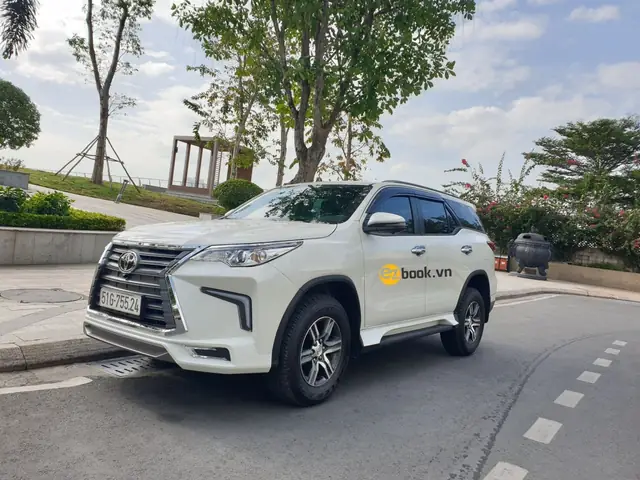 Bạn Sẽ Được Tận Hưởng Chuyến Du Lịch Trên Những Hiệu Xe Đời Mới