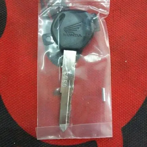 Phôi Chìa Khóa Xe Ô Tô Honda: Kiến Thức Toàn Diện Cho Chủ Xe