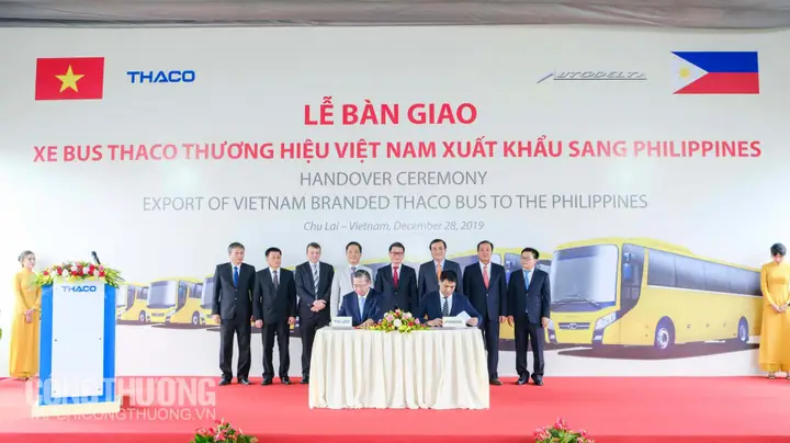 Lễ Ký Kết Hợp Đồng Xuất Khẩu Xe Bus Giữa Thaco Và Autodelta