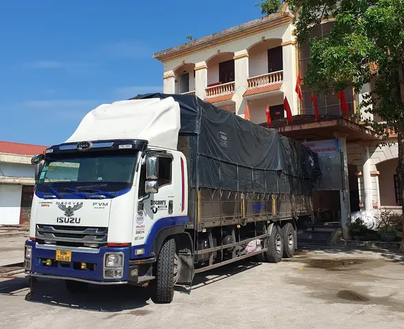 Quảng Bình: Phát Hiện Và Bắt Giữ Xe Ô Tô Tải Vận Chuyển Gần 1.500 Bao Thuốc Lá Điếu Nhập Lậu