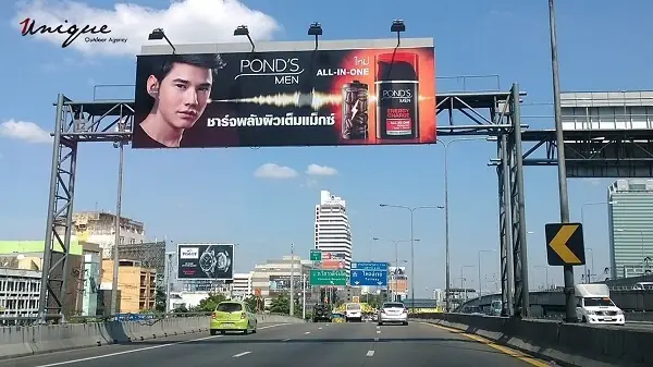 Quảng Cáo Xe Ô Tô Thái Lan