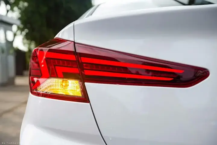 Thay Đổi Màu Đèn Xi Nhan Có Bị Phạt Không?