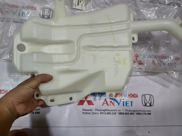 Quyền Lợi Của Khách Hàng Khi Mua Bình Nước Rửa Kính Xe Pajero Sporttại Phụ Tùng Mitsubishi An Việt: