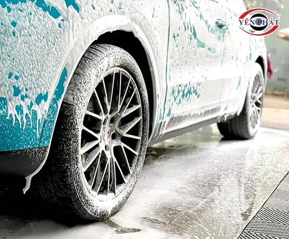 Vì Sao Nên Vệ Sinh Xe Bằng Nước Tẩy Rửa Chuyên Dụng