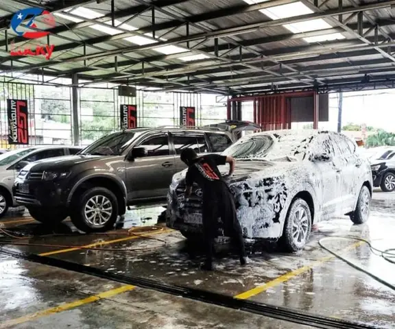 Rửa Xe Ô Tô Ở Hãng: Ưu, Nhược Điểm Và Chi Phí Chi Tiết