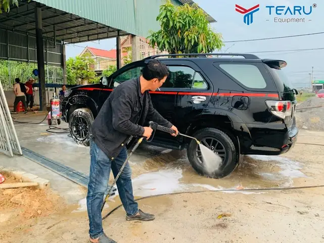 Hướng Dẫn Rửa Xe Ô Tô Sau Khi Sơn: Bảo Vệ Lớp Sơn Mới