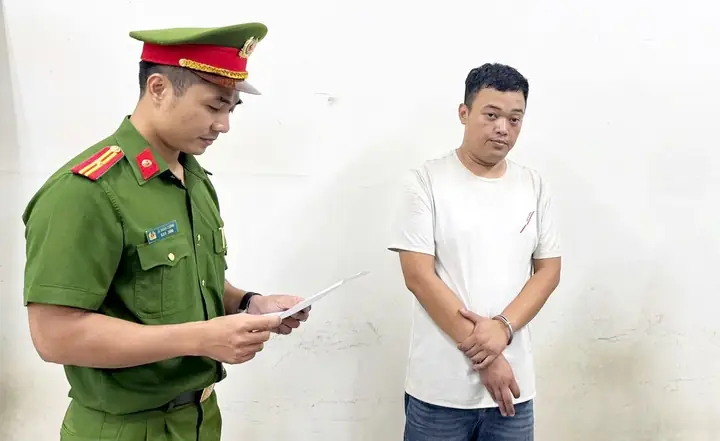 Khoi To, Bat Tam Giam Tai Xe Taxi Chat Chem 4,2 Trieu Dong Cua Hanh Khach Vung Cao Hinh Anh 1