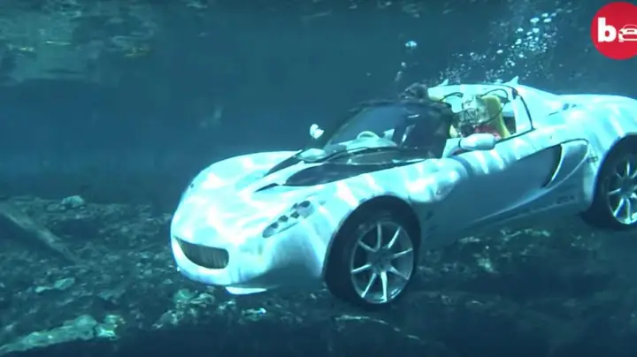 Ra Đời Cách Đây Hơn 10 Năm, Rinspeed Squba Là Một Chiếc Xe Ô Tô Biết Lặn Dưới Nước Thật Sự