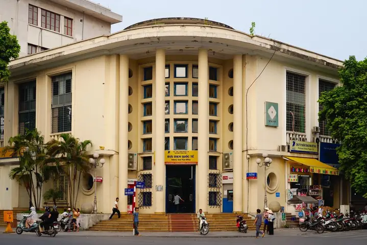 Kiến Trúc Độc Đáo Của Bưu Điện Hà Nội