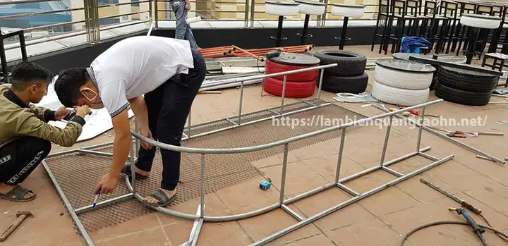 Các Hạng Mục Trang Trí Khi Thi Công Showroom