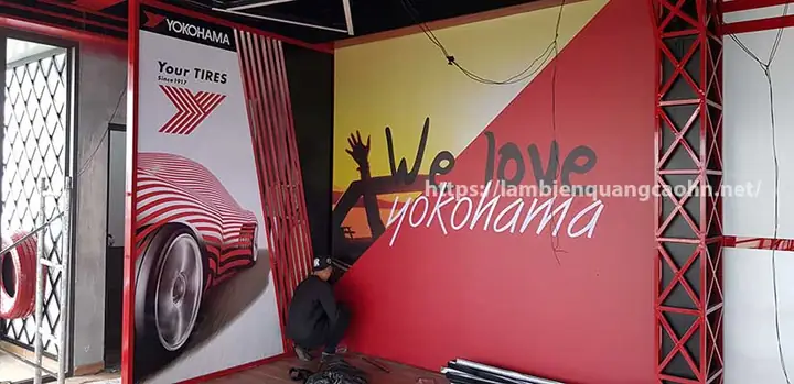 A. Kiểu Backdrop Thường: