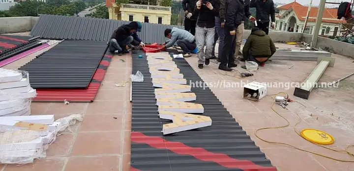 B. Biển Quảng Cáo Quán Cafe: