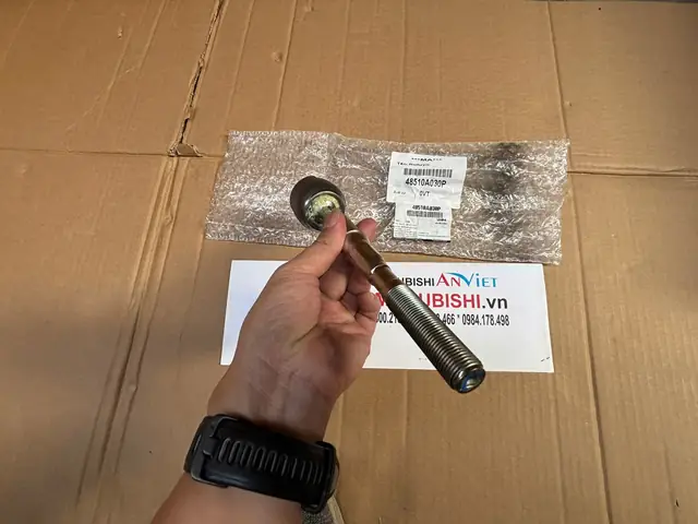 Một Số Lưu Ý Phân Biệt Loại Hàng Xịn, Rẻ Khi Chọn Mua Rotuyn Lái Trong Xe Mitsubishi Triton 2024-2025