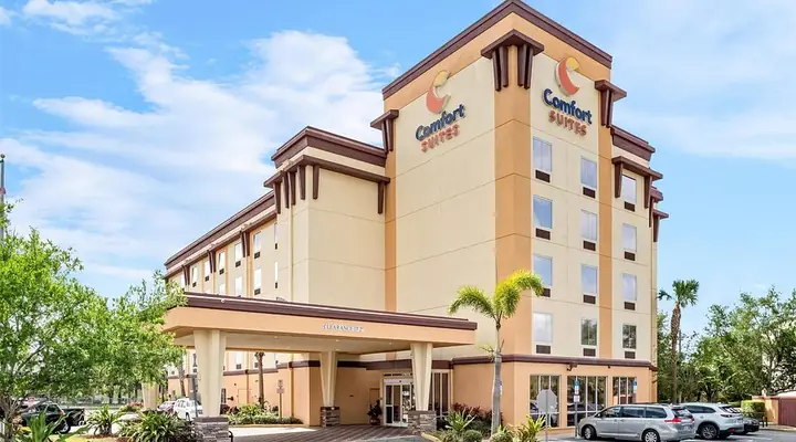 So Sánh Tiêu Thụ Xe Máy Và Ô Tô: Chi Phí Nào Tiết Kiệm Hơn?