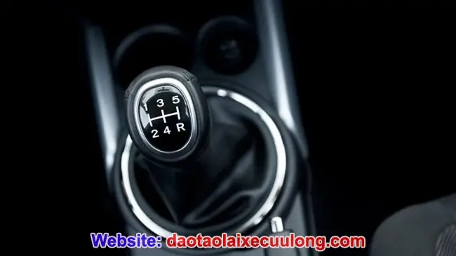 Kỹ Thuật Lái Xe Số Sàn Sao Cho Đúng Cách