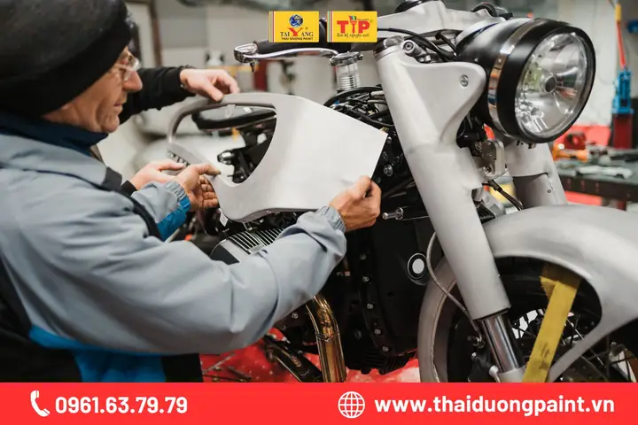 Sơn Bóng Chống Trầy Xước Xe Ô Tô