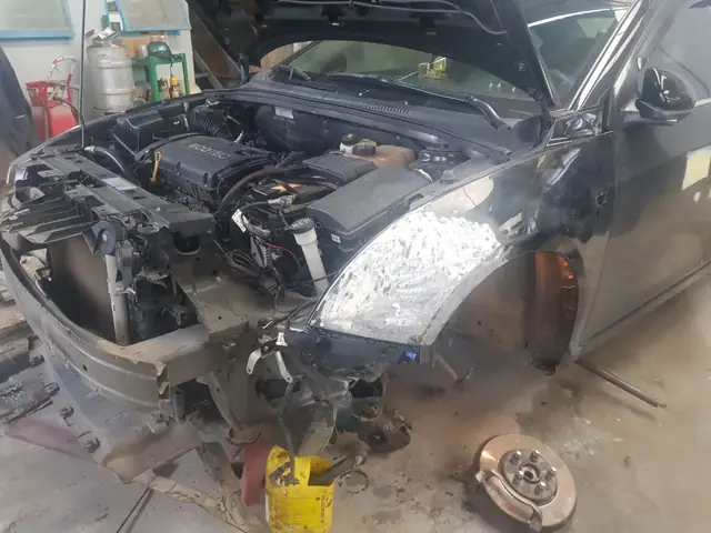 Garage Ô Tô Thành Lợi Cung Cấp Dịch Vụ Sơn, Gò Móp Xe Ô Tô Tại Đà Lạt Chất Lượng Tốt Nhất, Chất Liệu Sơn Ô Tô Được Chúng Tôi Nhập Khẩu Chính Hãng, Màu Sắc Sơn Rõ Nét. Xe Sau Khi Sơn Xong Đảm Bảo Sáng Bóng Như Khi Mới Mua, Bảo Hành Lâu Dài. Hãy Liên Hệ Cho Chúng Tôi: 0975.911.911 Hoặc 0933.911.967 Để Biết Thêm Chi Tiết.