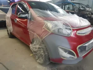 Garage Ô Tô Thành Lợi Cung Cấp Dịch Vụ Sơn, Gò Móp Xe Ô Tô Tại Đà Lạt Chất Lượng Tốt Nhất, Chất Liệu Sơn Ô Tô Được Chúng Tôi Nhập Khẩu Chính Hãng, Màu Sắc Sơn Rõ Nét. Xe Sau Khi Sơn Xong Đảm Bảo Sáng Bóng Như Khi Mới Mua, Bảo Hành Lâu Dài. Hãy Liên Hệ Cho Chúng Tôi: 0975.911.911 Hoặc 0933.911.967 Để Biết Thêm Chi Tiết.