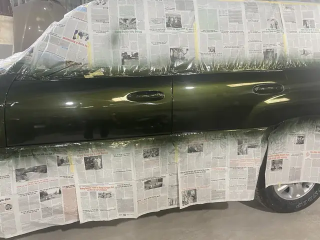 Sơn Nhanh Xe Ô Tô Lấy Trong Ngày Khi Đặt Hẹn