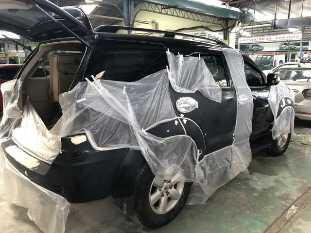 Quy Trình Sơn Xe Ô Tô Tiêu Chuẩn Tại Garage Quang Đức