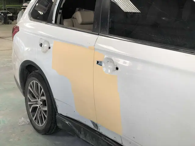 Quy Trình Sơn Xe Ô Tô Tiêu Chuẩn Tại Garage Quang Đức