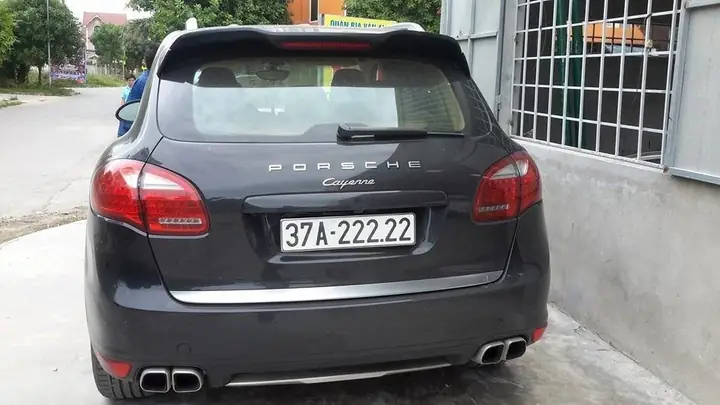 Thí Điểm Đấu Giá Biển Số Xe Ô Tô: Cần Sửa Luật Để Chính Sách Đảm Bảo Hiệu Quả