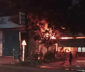 Một Số Hình Ảnh Về Vụ Cháy Xưởng Sửa Chữa Xe Ô Tô Tại Lạng Sơn: