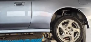 Sửa Lốp Xe Ô Tô: Khi Nào Vá, Khi Nào Cần Thay Mới?