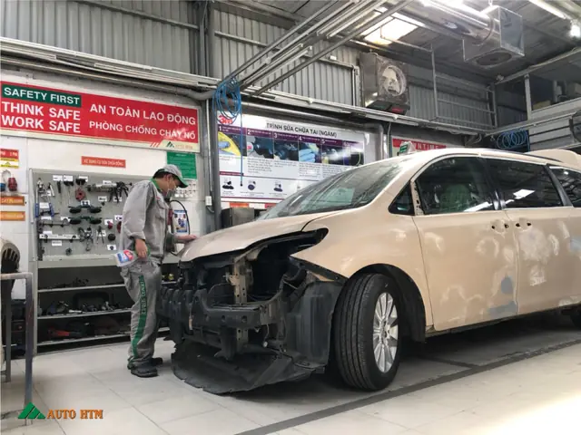 Sơn Nguyên Chiếc Toyota Sienna Auto Htm Service 16