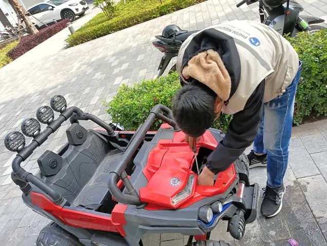 Khi Nào Cần Sửa Xe Ô Tô Điện Trẻ Em?