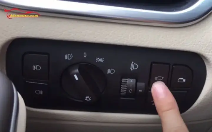 Kiểm Tra Hệ Thống Công Tắc Khi Đèn Taplo Không Sáng