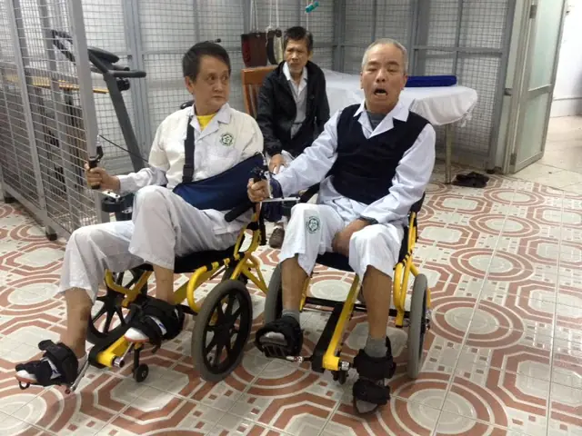 Tai Biến Có Đi Xe Ô Tô Được Không