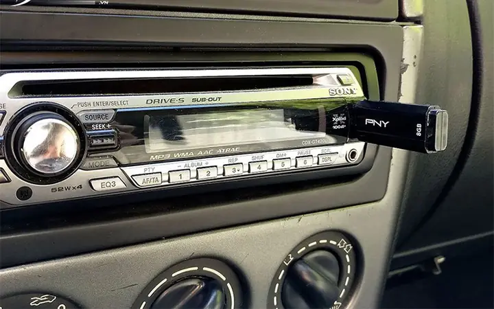 3, Nghe Nhạc Bằng Usb