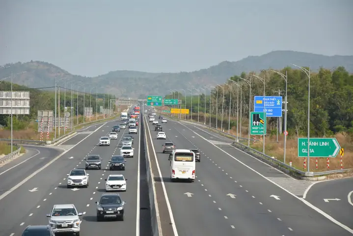 Cao Tốc Dịp Tết Thông Thoáng Hơn - Ảnh 1.
