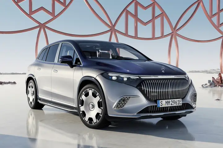 Mercedes-benz 'xa Kho' Xe Dien, Giam Gia Soc Toi 50.000 Usd Hinh Anh