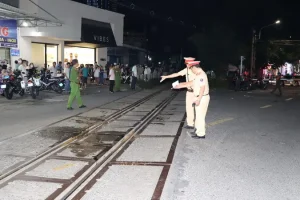 Lực Lượng Công An Tiến Hành Khám Nghiệm Hiện Trường Điều Tra Làm Rõ Nguyên Nhân.