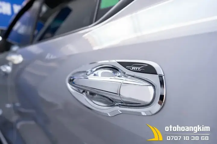 Chất Liệu Ốp Tay Nắm Cửa Ô Tô