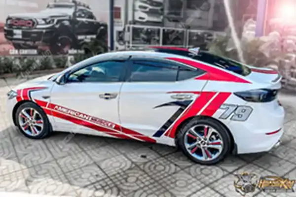 Tem-xe-hyundai-elantra-hel026