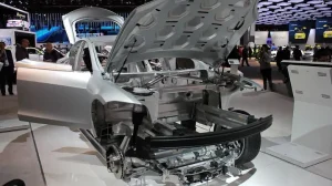 Tìm Hiểu Thân Vỏ Ô Tô Làm Bằng Gì?