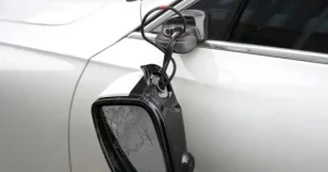 Cách Tháo Gương Ô Tô Tại Nhà Đơn Giản Nhất