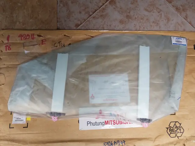 Tác Dụng Của Kính Cánh Cửa Trước Xe Mitsubishi Attrage