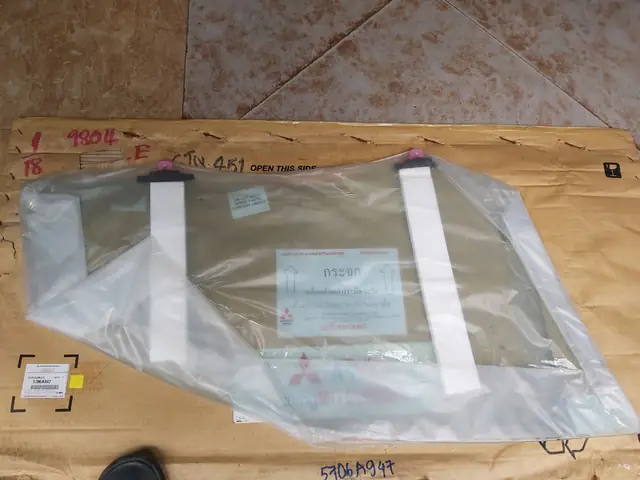 Địa Điểm Mua Kính Cánh Cửa Trước Xe Mitsubishi Attrageuy Tín, Giá Rẻ, Chính Hãng