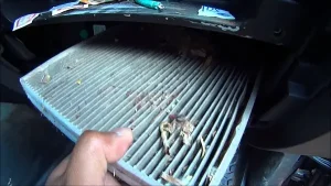 Dấu Hiệu Xe Cần Thay Lọc Điều Hòa Ngay