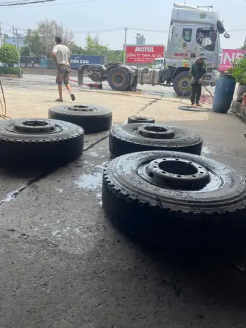 Nên Thay Thế Mấy Lốp Cùng Lúc – 1, 2 Hay 4 Lốp? Nên Thay Thế Mấy Lốp Cùng Lúc – 1, 2 Hay 4 Lốp?