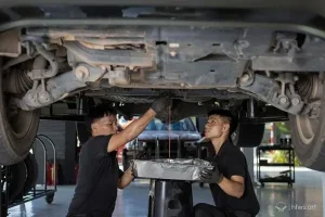 Lợi Ích Thay Dầu Nhớt Xe Ô Tô Là Gì?